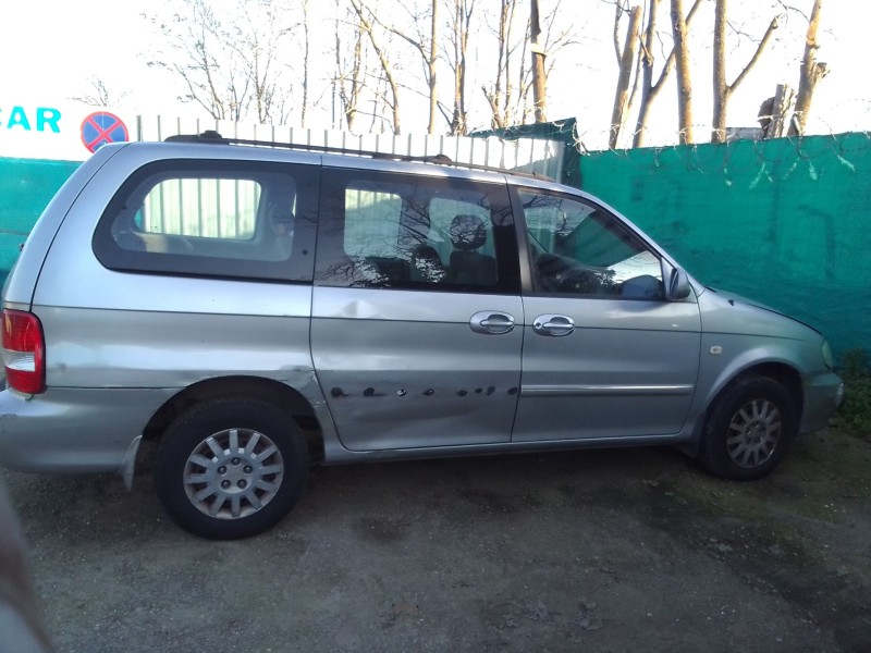kia carnival ii del año 2003