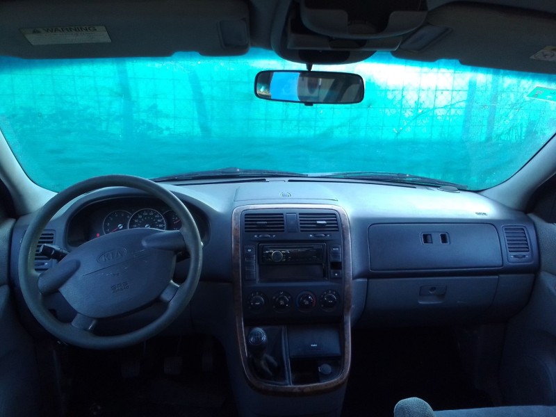 kia carnival ii del año 2003