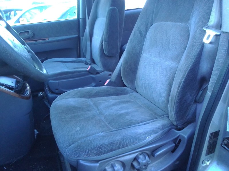 kia carnival ii del año 2003