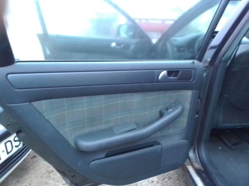 audi allroad quattro (4b5) del año 2000