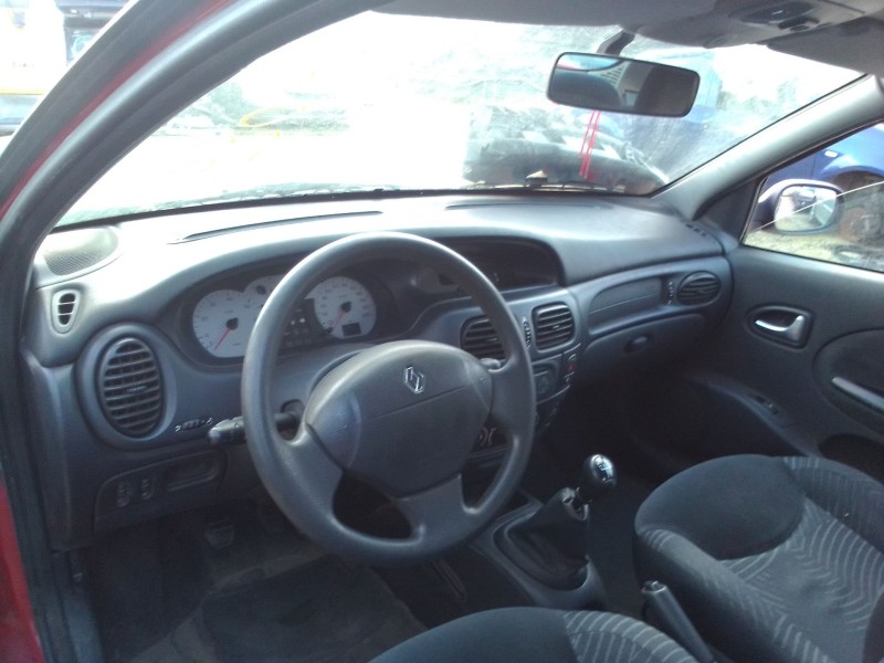 renault megane i coupe fase 2 del año 2002