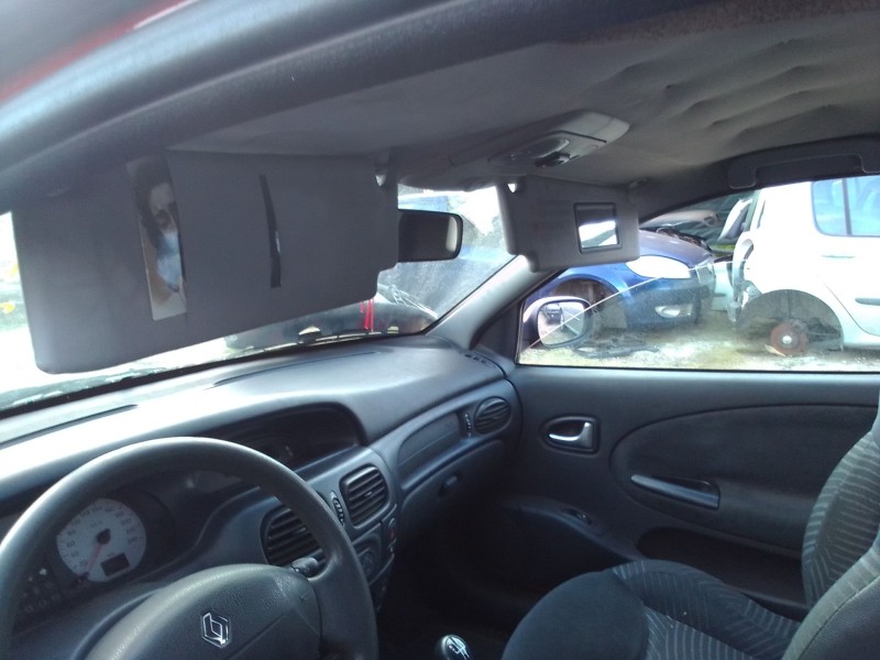 renault megane i coupe fase 2 del año 2002