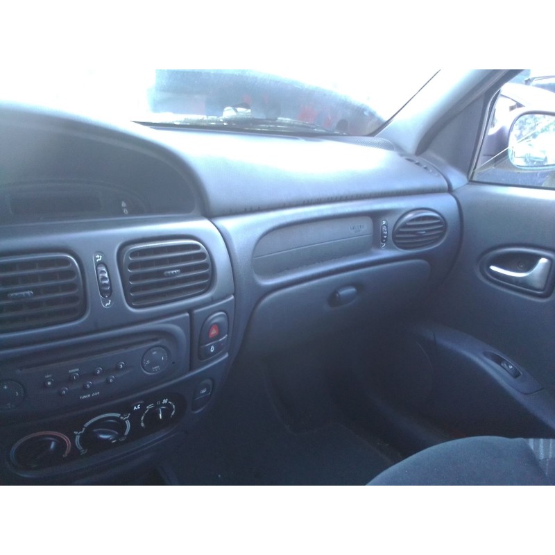 renault megane i coupe fase 2 del año 2002