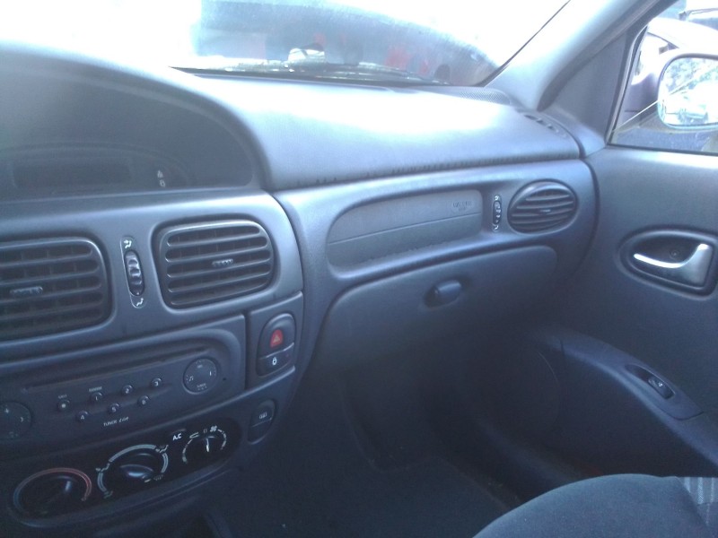 renault megane i coupe fase 2 del año 2002