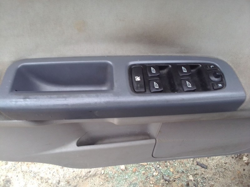 Recambio de mando elevalunas delantero izquierdo para volvo s40 berlina referencia OEM IAM 30795081 8679473 03451700