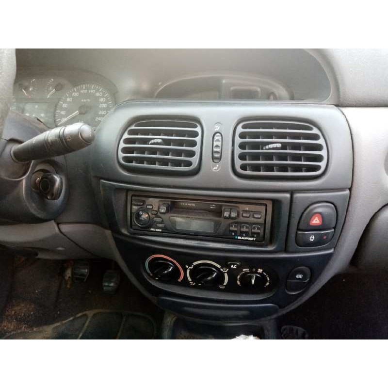 renault megane i classic (la0)    |   0.96 - 0.01 | 1996 - 2001 del año 1996