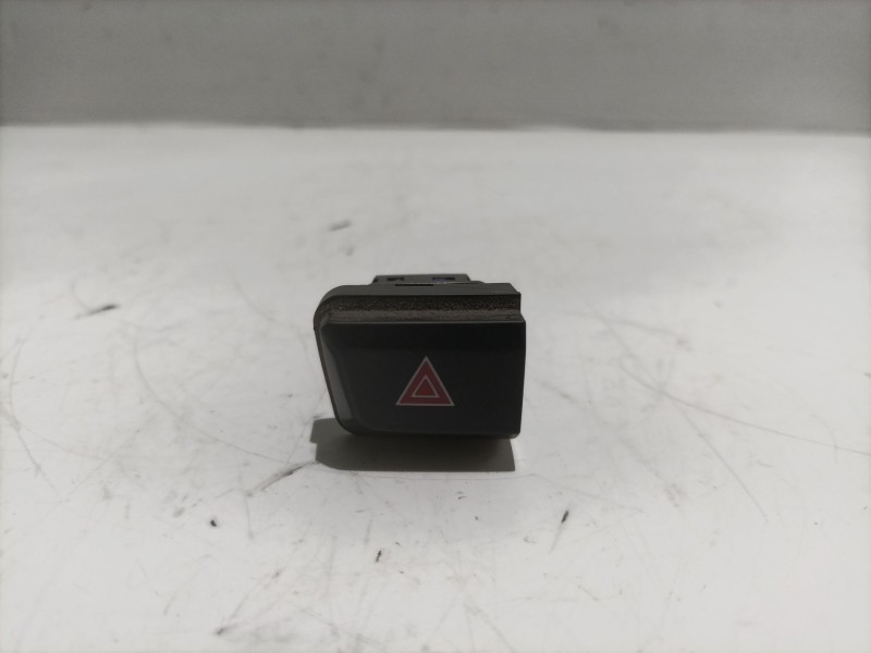 Recambio de warning para peugeot 208 referencia OEM IAM 96750916ZD  