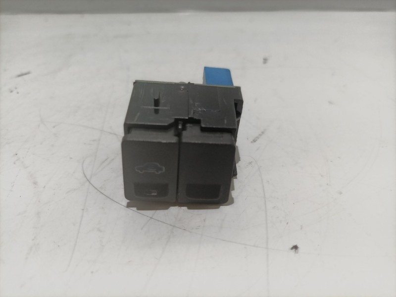Recambio de interruptor para volvo s40 berlina referencia OEM IAM 30740285  