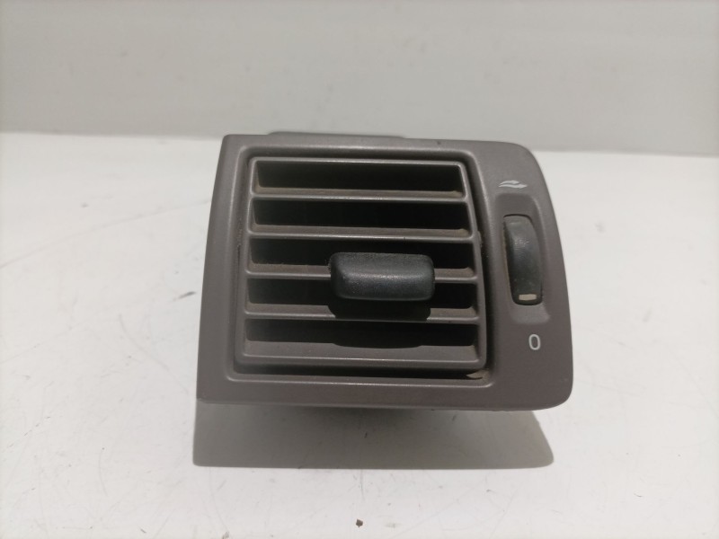 Recambio de rejilla aireadora para volvo s40 berlina referencia OEM IAM 39879330  