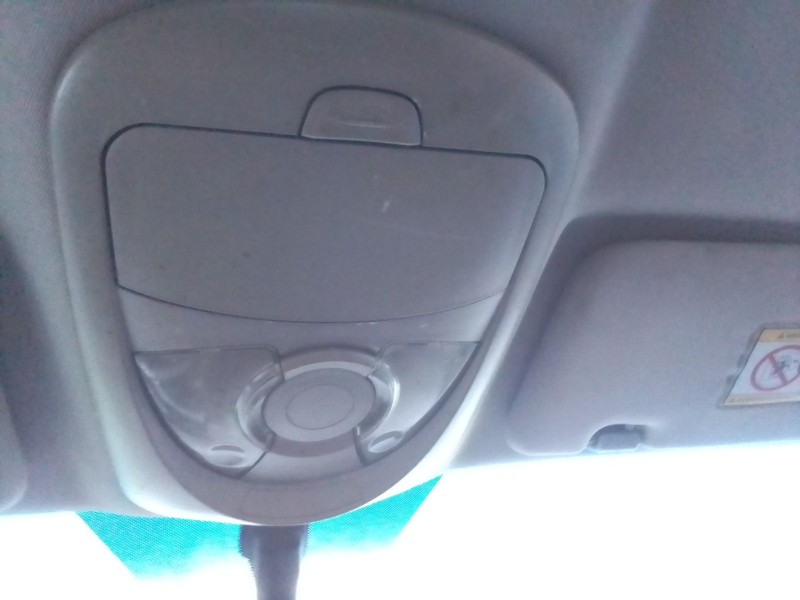 Recambio de luz interior para ssangyong actyon referencia OEM IAM 0  