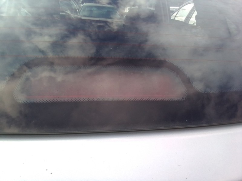 Recambio de luz central de freno para ssangyong actyon referencia OEM IAM 8380031003  