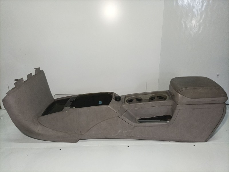 Recambio de consola central para volvo s40 berlina referencia OEM IAM 33374m  30755349