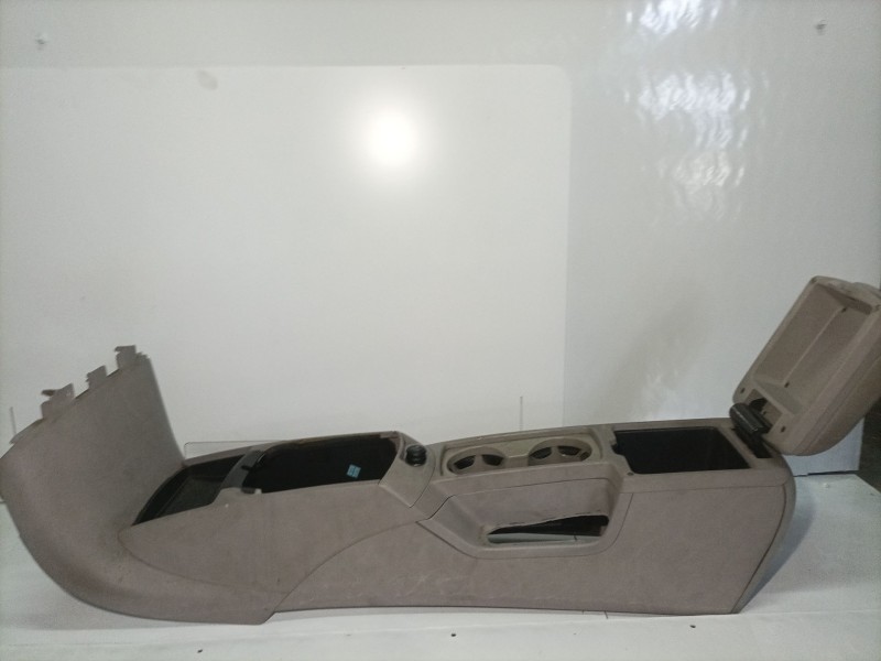 Recambio de consola central para volvo s40 berlina referencia OEM IAM 33374m  30755349