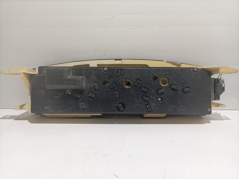 Recambio de cuadro instrumentos para opel pontiac trans sport referencia OEM IAM 16176849 250820052 16177648