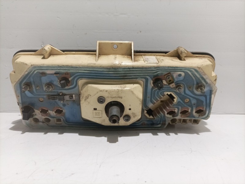 Recambio de cuadro instrumentos para opel kadett kadett 1.4 ls referencia OEM IAM 93154237 90034450 90034455