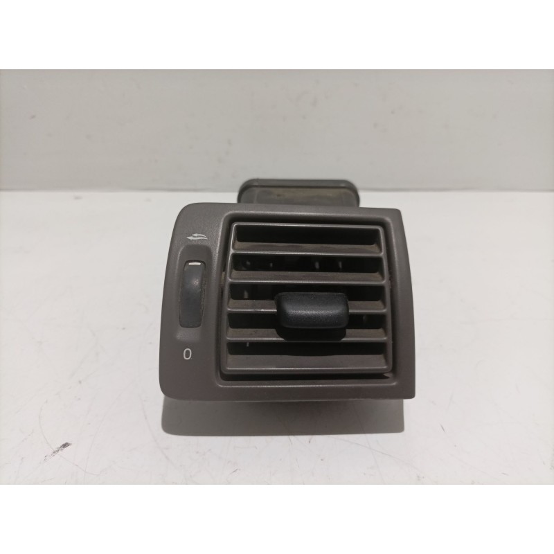 Recambio de rejilla aireadora para volvo s40 berlina referencia OEM IAM 39879331  