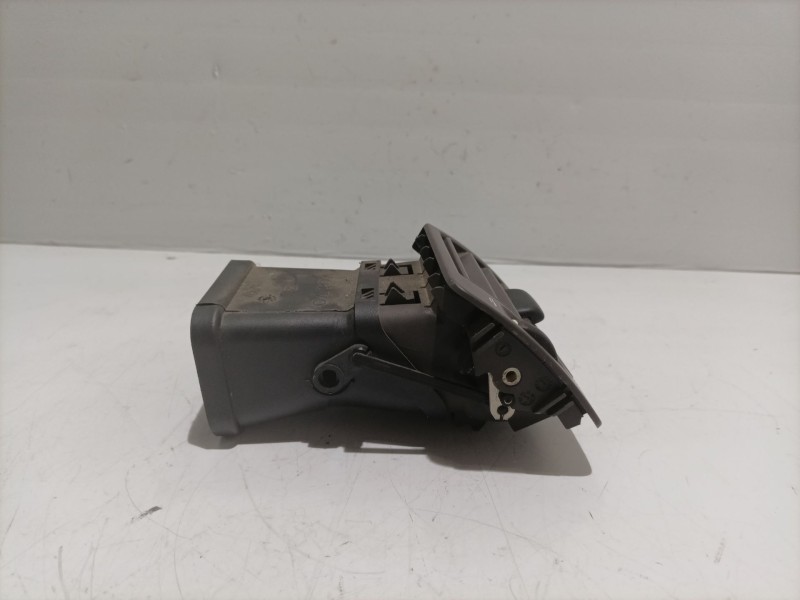 Recambio de rejilla aireadora para volvo s40 berlina referencia OEM IAM 39879331  