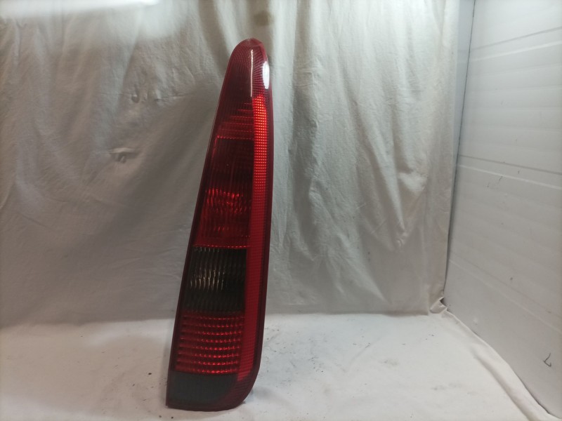 Recambio de piloto trasero derecho para ford fusion (cbk) trend referencia OEM IAM 2N1113A602B  