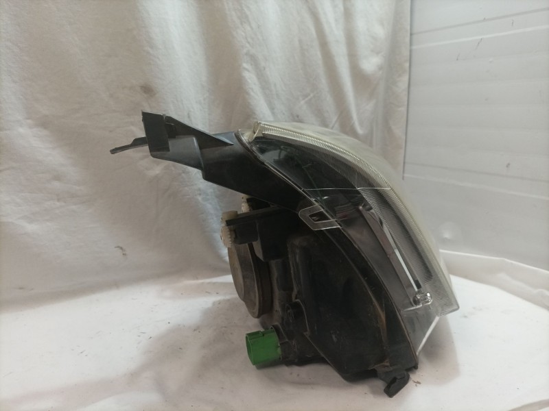 Recambio de faro izquierdo para ford fusion (cbk) trend referencia OEM IAM 24689800r  