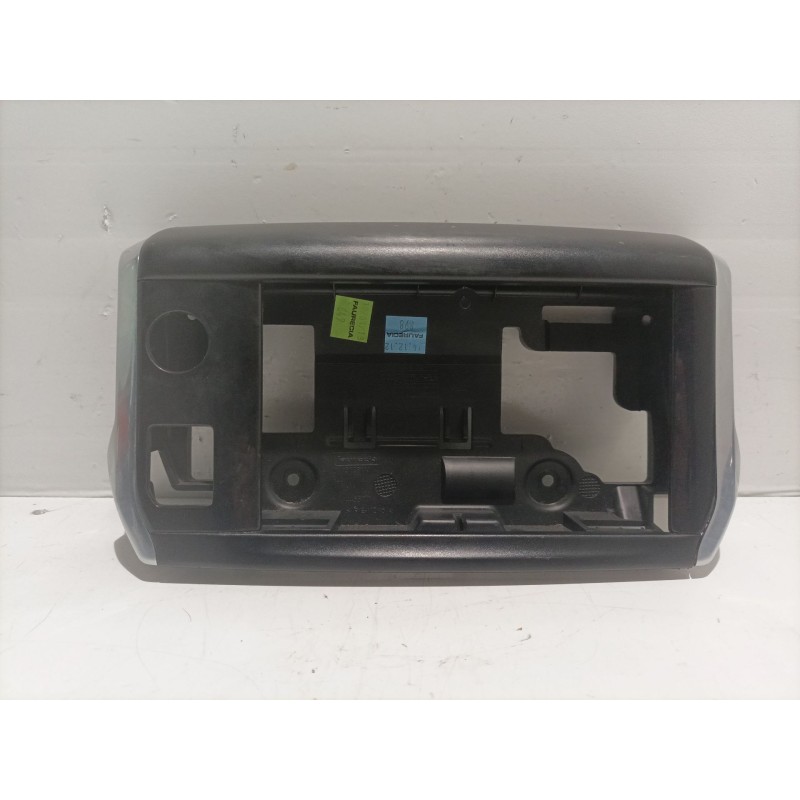 Recambio de mascara de radio para peugeot 208 referencia OEM IAM 9672846077 44557M 1131281X