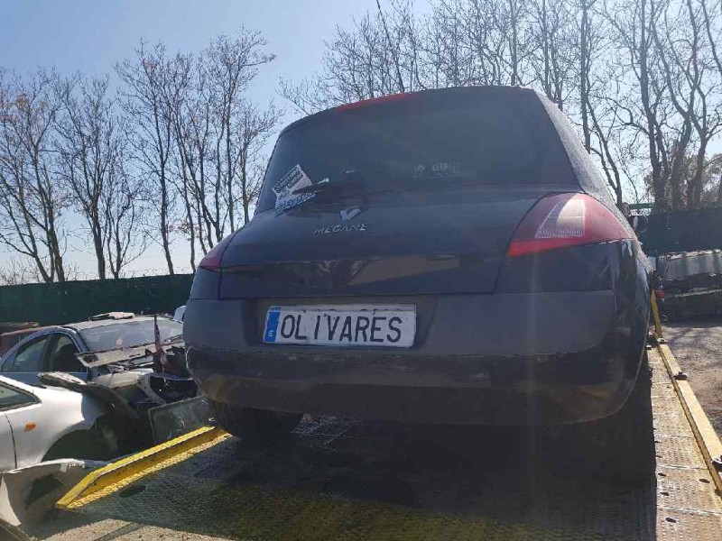 renault megane ii berlina 3p confort dynamique   |   0.02 - ... | 2002 | 113 cv / 83 kw del año 2002