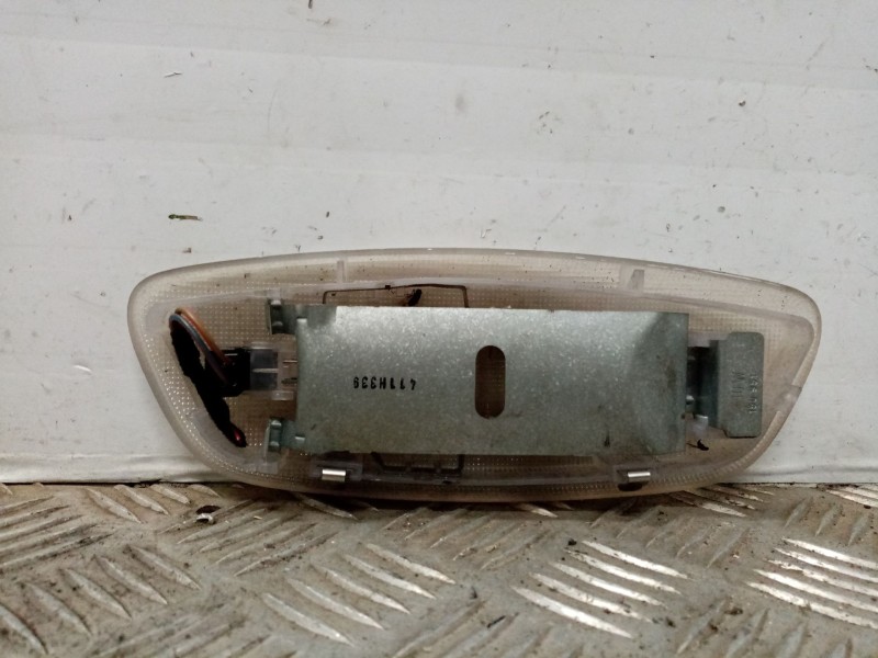 Recambio de luz interior para mercedes clase c (w203) berlina referencia OEM IAM 150951  