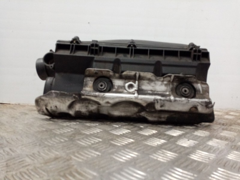 Recambio de filtro aire para mercedes clase c (w203) berlina referencia OEM IAM 6110902301  