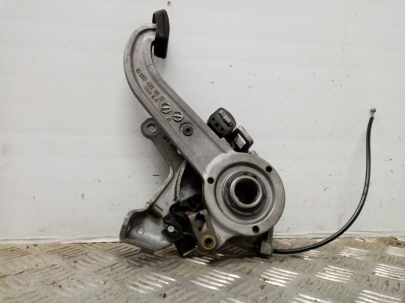Recambio de palanca freno de mano para mercedes clase c (w203) berlina referencia OEM IAM 2204200312  