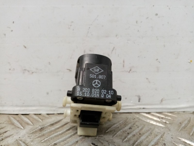 Recambio de mando elevalunas trasero izquierdo para mercedes clase c (w203) berlina referencia OEM IAM 20382002109116  