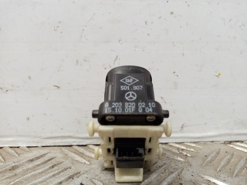 Recambio de mando elevalunas trasero derecho para mercedes clase c (w203) berlina referencia OEM IAM 20382002109116  