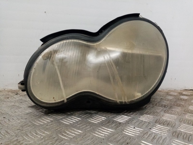 Recambio de faro izquierdo para mercedes clase c (w203) berlina referencia OEM IAM 2038200161  