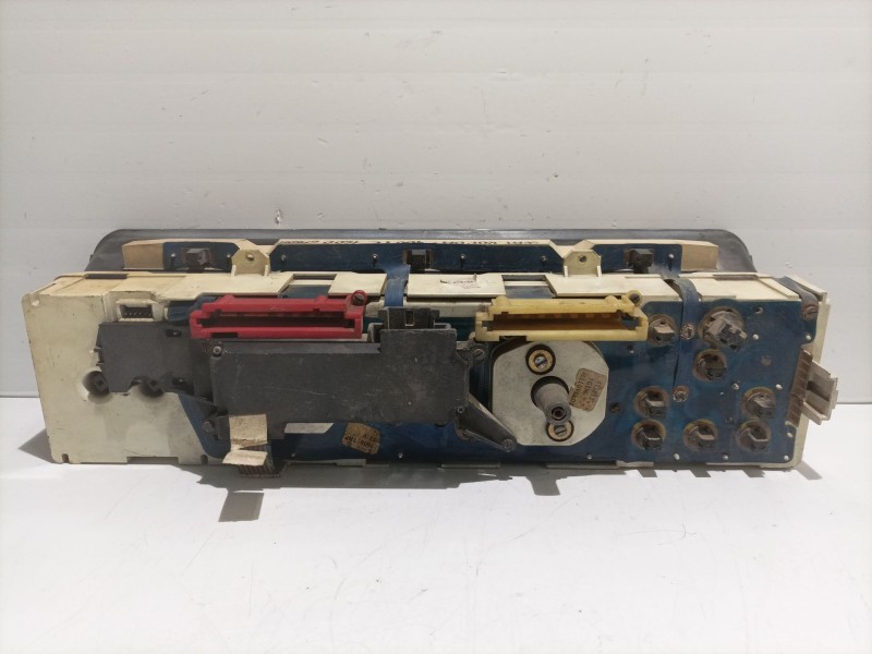 Recambio de cuadro instrumentos para seat ronda ronda 1.5 glx referencia OEM IAM 418853  