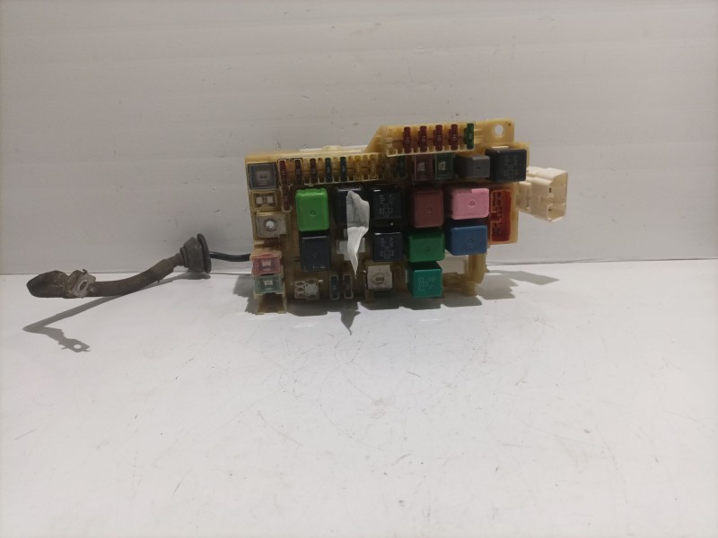 Recambio de caja reles / fusibles para toyota lexus gs 300 (jzs147) referencia OEM IAM 60226  961118