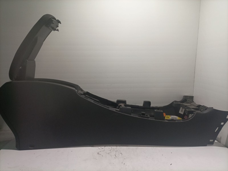 Recambio de apoyabrazos central para renault laguna iii referencia OEM IAM FE13347J9418 969120022R 69100003R