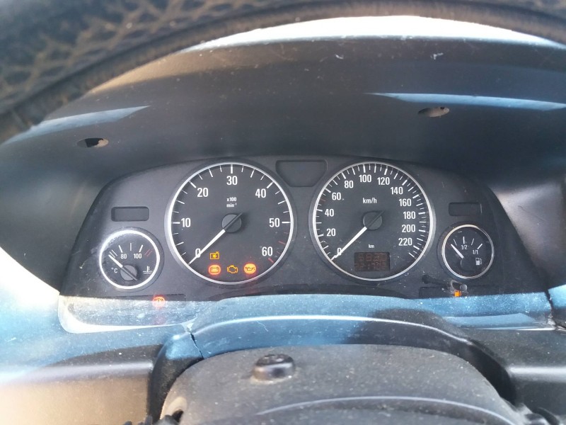 opel zafira a 1.6 16v   |   0.99 - ... | 1999 | 101 cv / 74 kw del año 1999