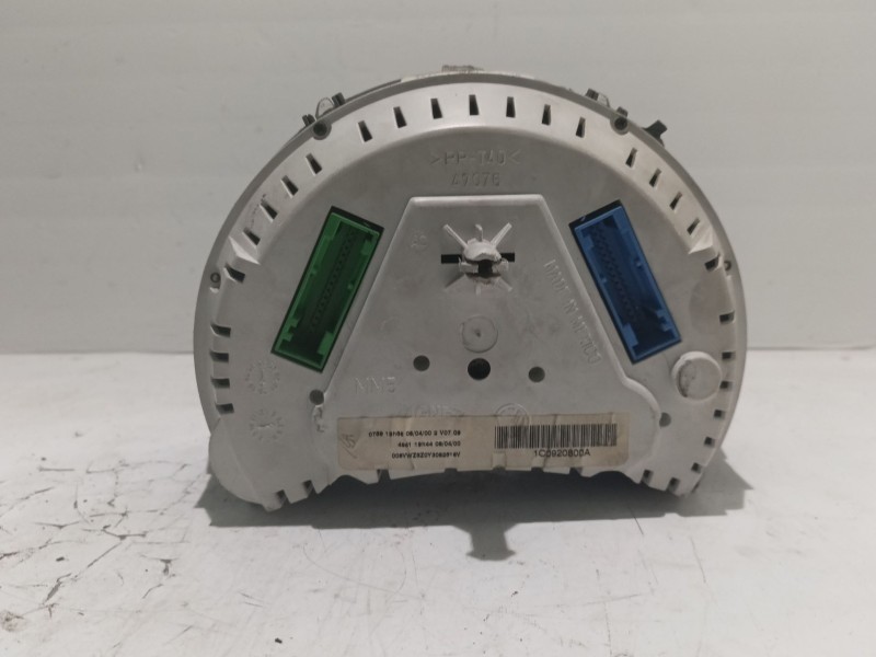 Recambio de cuadro instrumentos para volkswagen new beetle (9c1/1c1) referencia OEM IAM 1C0920800A  