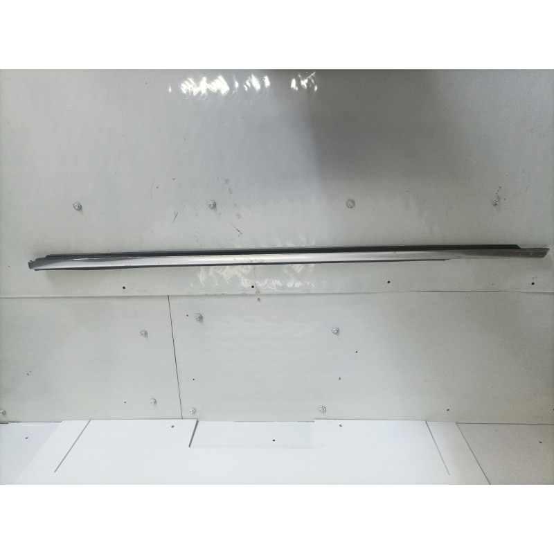 Recambio de moldura puerta delantera izquierda para volkswagen passat cc (357) referencia OEM IAM 3C8837475D  