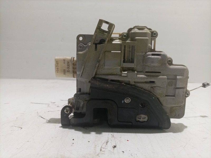 Recambio de cerradura puerta delantera derecha para seat leon (1p1) referencia OEM IAM 1P1837016  