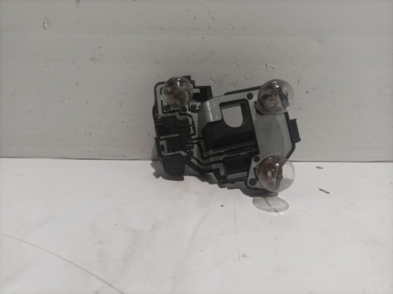 Recambio de portalamparas para peugeot 206 berlina 1.4 referencia OEM IAM 2563  