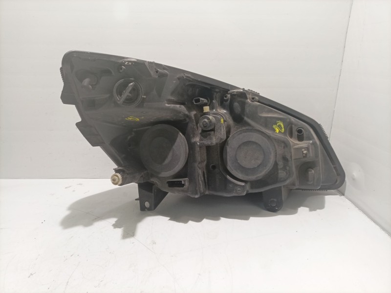 Recambio de faro izquierdo para renault scenic ii 2.0 dci diesel cat referencia OEM IAM 15810300u  