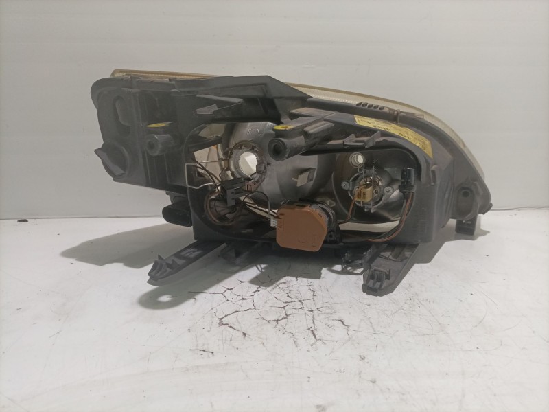 Recambio de faro izquierdo para ford focus c-max (cap) trend (d) referencia OEM IAM 1347463  