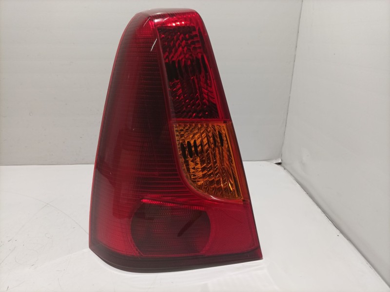 Recambio de piloto trasero izquierdo para dacia logan referencia OEM IAM 16250131  