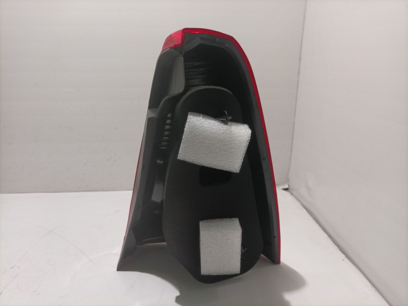 Recambio de piloto trasero izquierdo para dacia logan referencia OEM IAM 16250131  