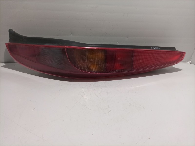 Recambio de piloto trasero derecho para fiat punto berlina (176) referencia OEM IAM 286322  