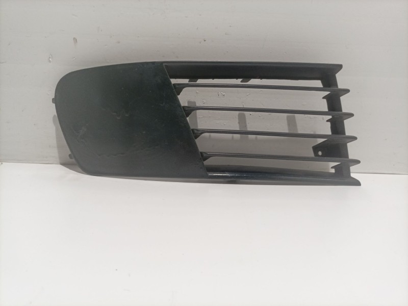 Recambio de rejilla delantera para seat ibiza (6l1) referencia OEM IAM 1375353  