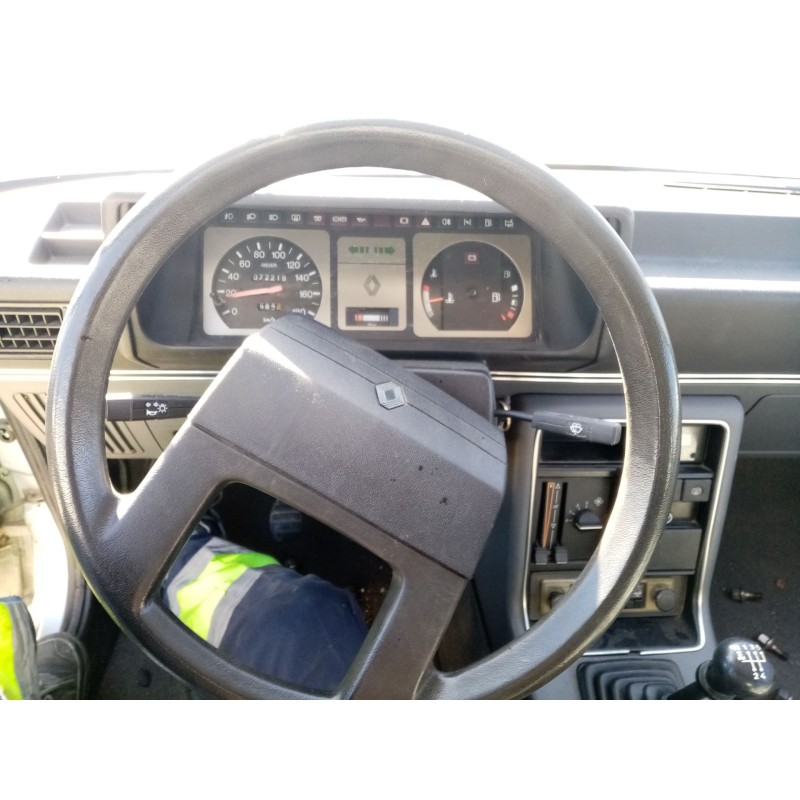 Recambio de volante para renault r9 referencia OEM IAM   