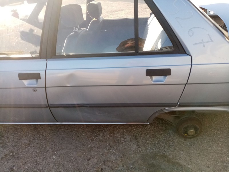 Recambio de puerta trasera izquierda para renault r9 referencia OEM IAM   