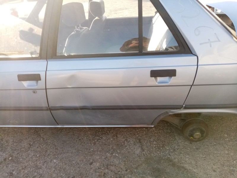 Recambio de puerta trasera izquierda para renault r9 referencia OEM IAM   