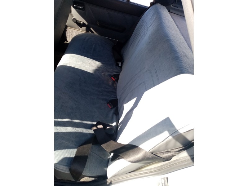 Recambio de asientos traseros para renault r9 referencia OEM IAM   