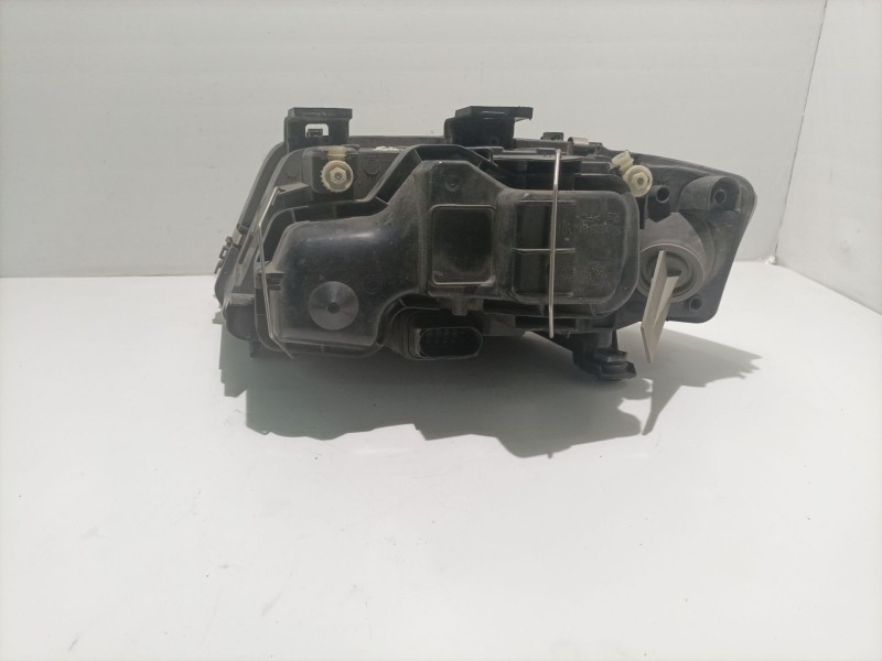Recambio de faro derecho para audi a6 berlina (4b2) 1.8 t referencia OEM IAM 4B0941030N  